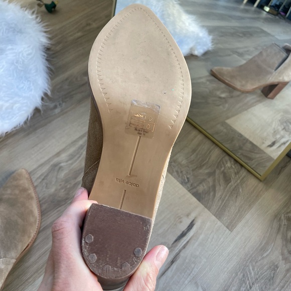 Dolce vita camel suede booties. Size 10. 3in heel. Excellent condition - Picture 4 of 6